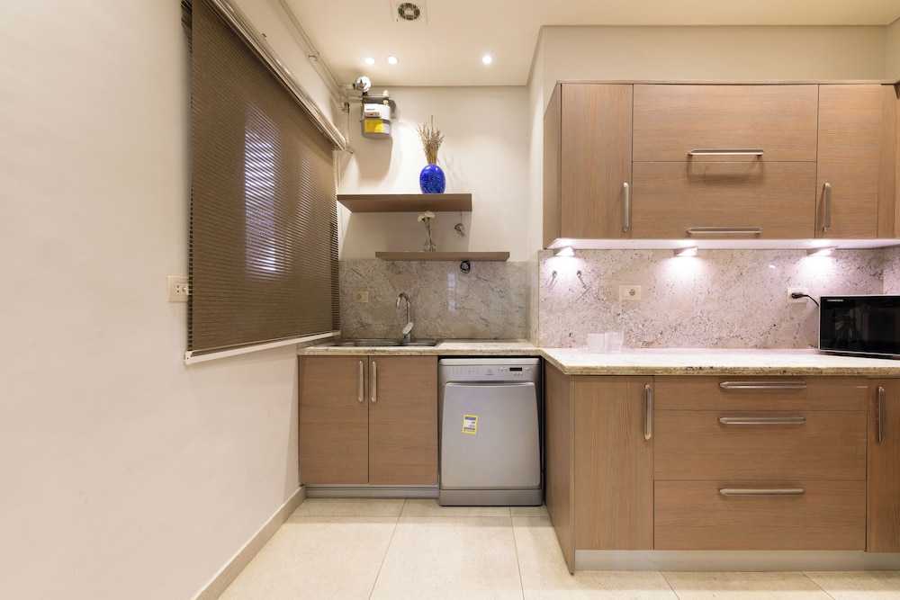 2 BDRM Village near Point 90 Mall