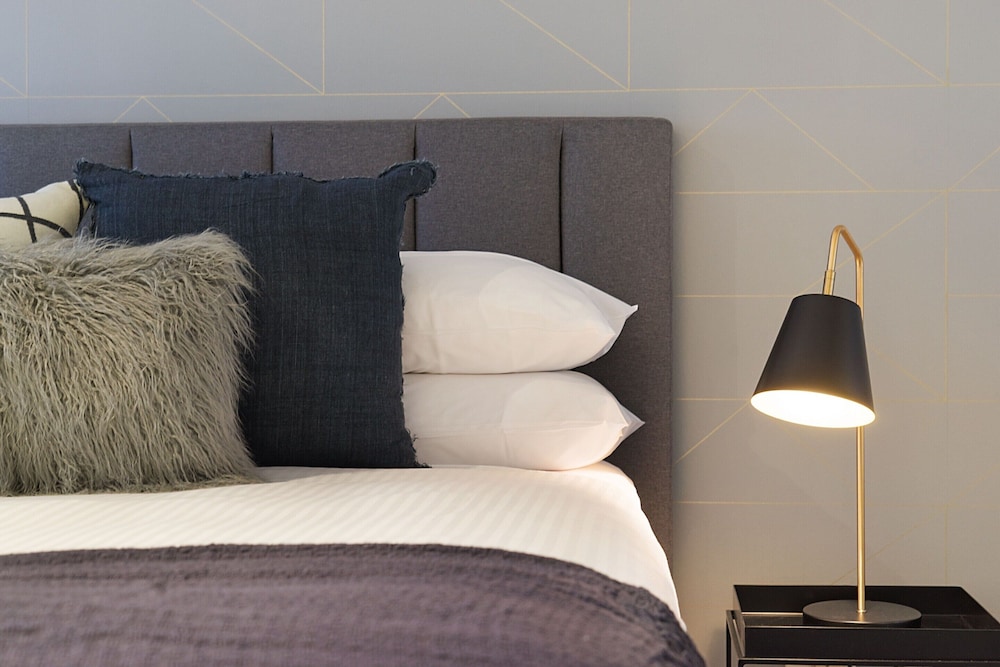 Central 1-bedroom Apartment With City Views