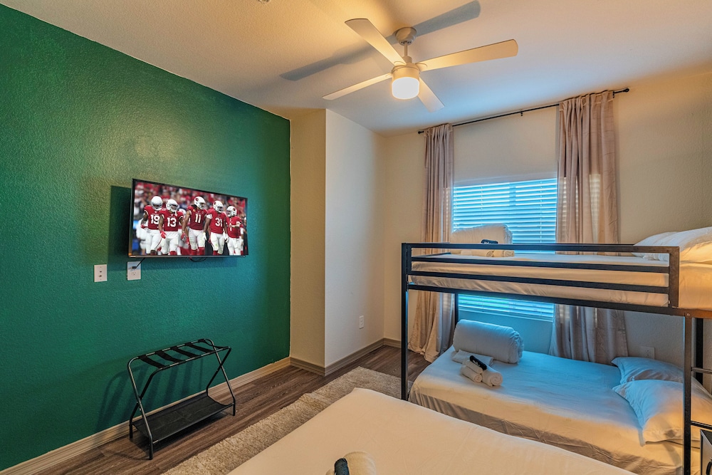 ROVE LIVING/KL - Cardinal 95