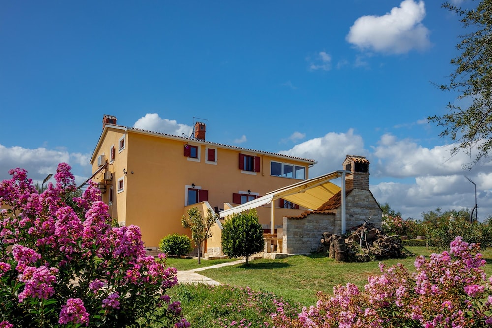 Pool Villa Divina in i an