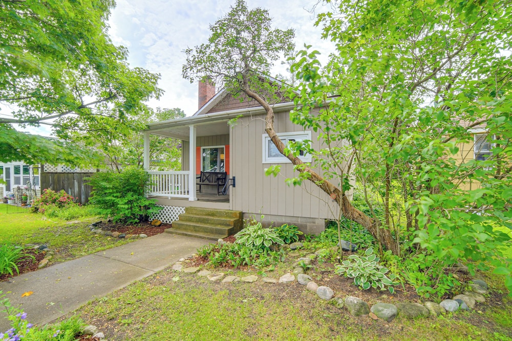 Steps to Lake Huron: Retreat w/ Yard in St Ignace