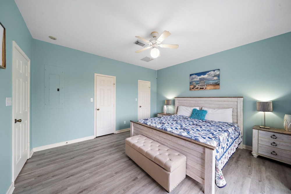 The Krusty Krab by Ryson Vacation Rentals