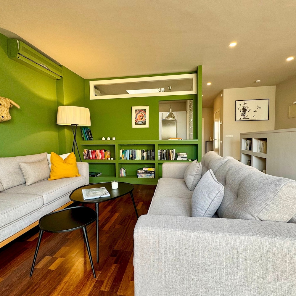 Barcelona Gem Penthouse By Myrentalhost