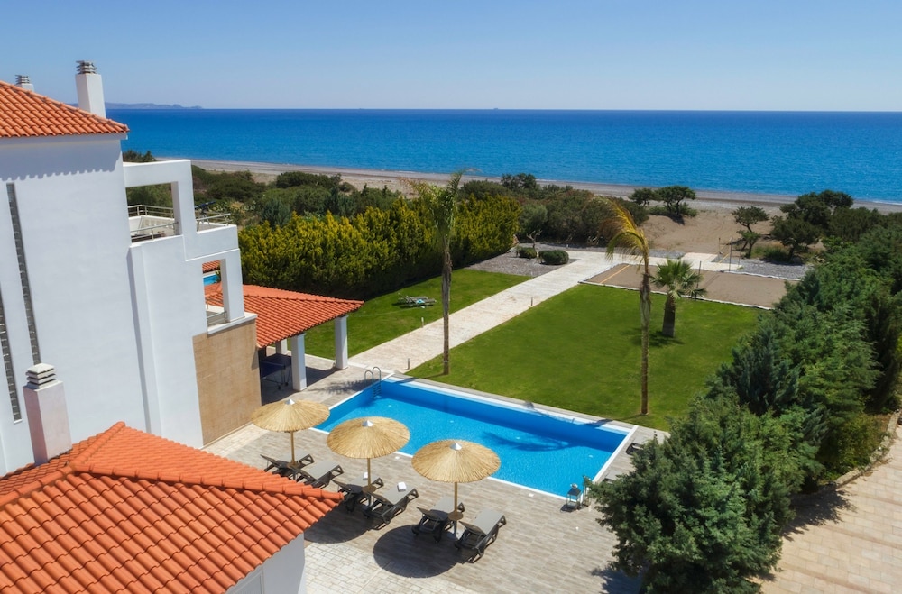 Antonoglou Beach Villas, Gennadi