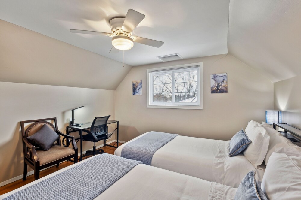 Uline Hospitality 4 Bedroom Home