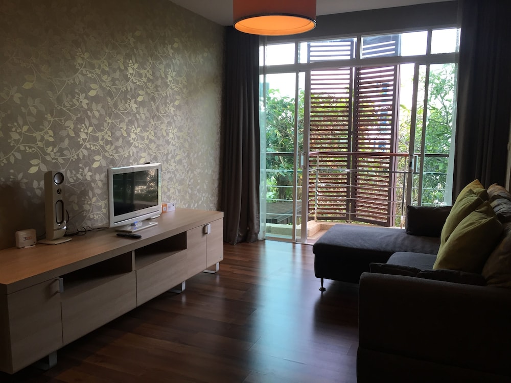 Beachfront Family Penthouse Hua Hin