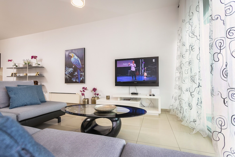 Limassol Vacations - Bay View Gardens Apartments with Pool - Property Image 44