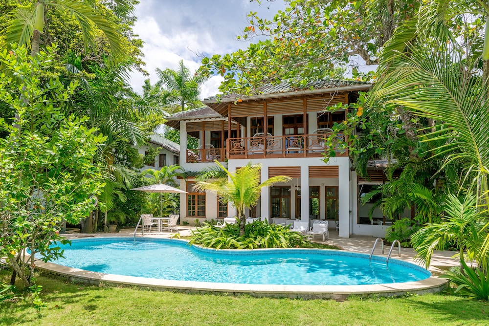 Idle Awhile Villas