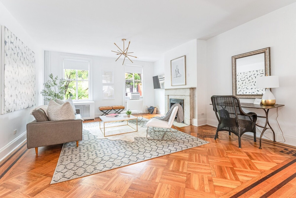 Adelphi II by Rove Travel 3BR Ft Greene w Deck