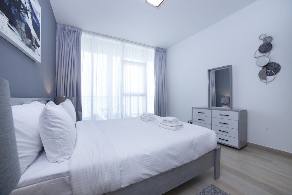 Sophisticated Modern 1 BR on Blooms A JVC