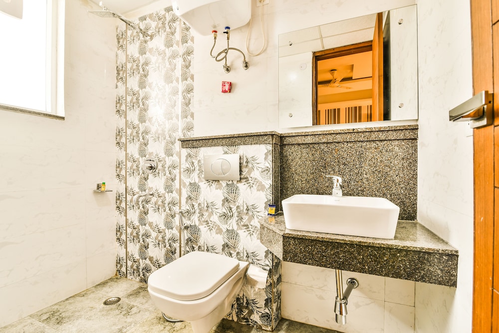 FabHotel Comfort Dome Sector 45