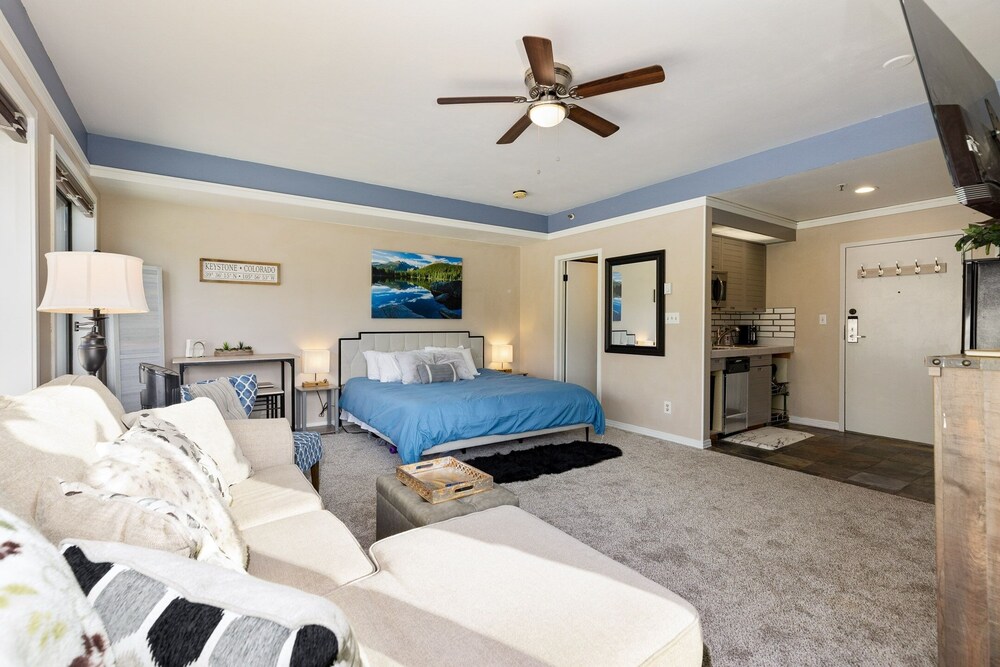 Keystone Ski Resort CO - Slopeside Lodging