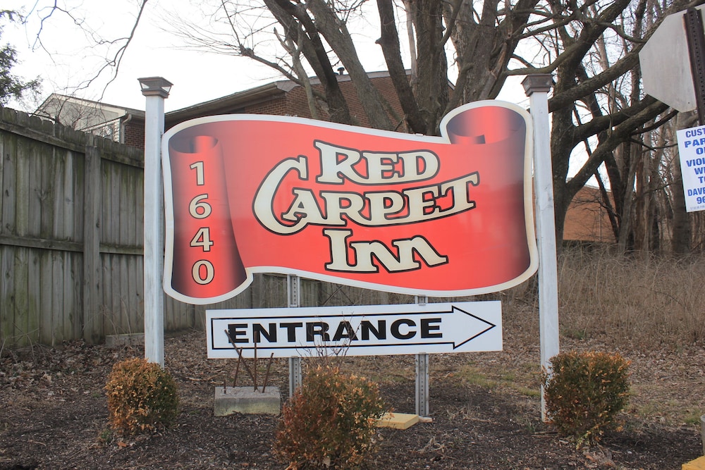 Red Carpet Inn - Louisville