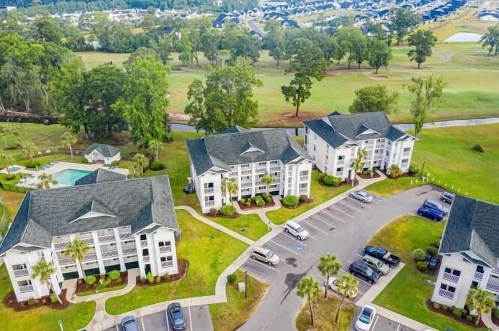 River Oaks 28g 2 Bedroom Condo