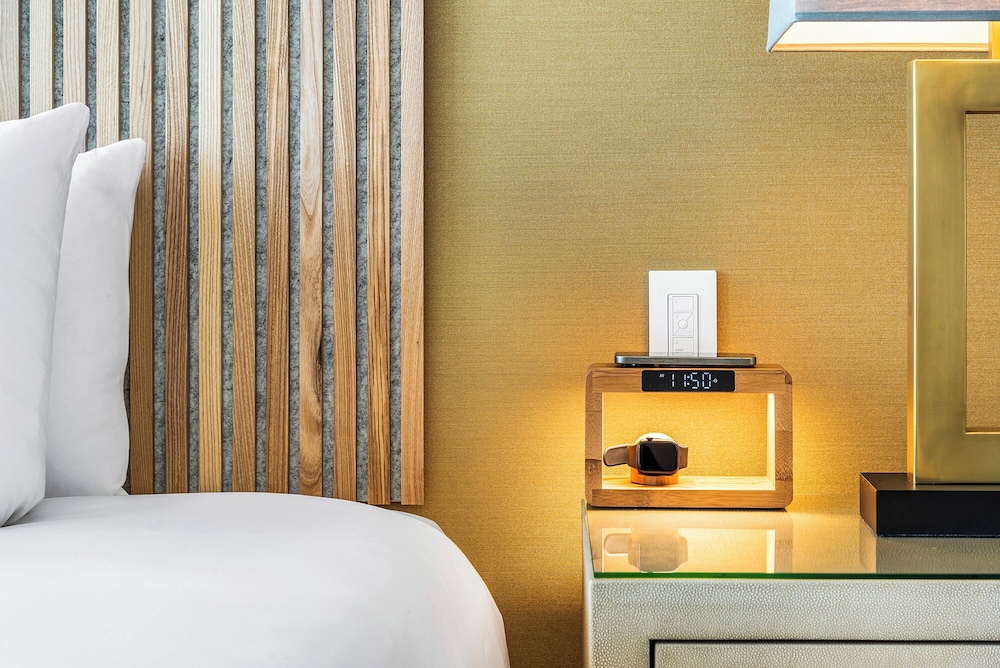 Luxury Vacation Rentals in South Beach by LRMB