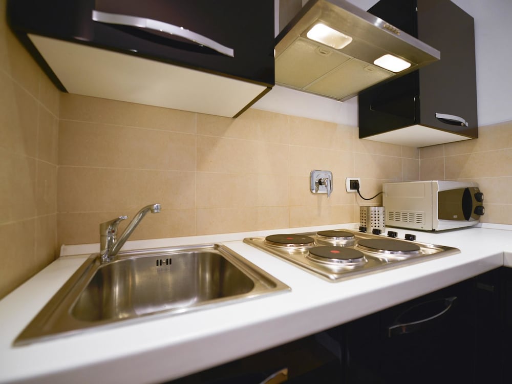 Ibernesi 1 Apartment