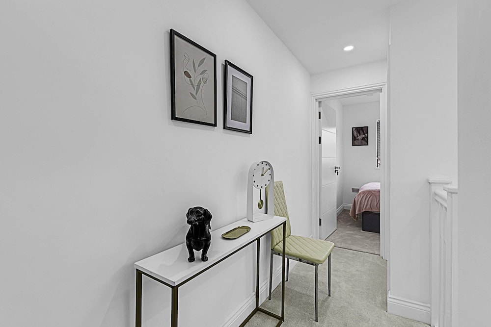 Beautiful 3 Bed Abode in Hanwell