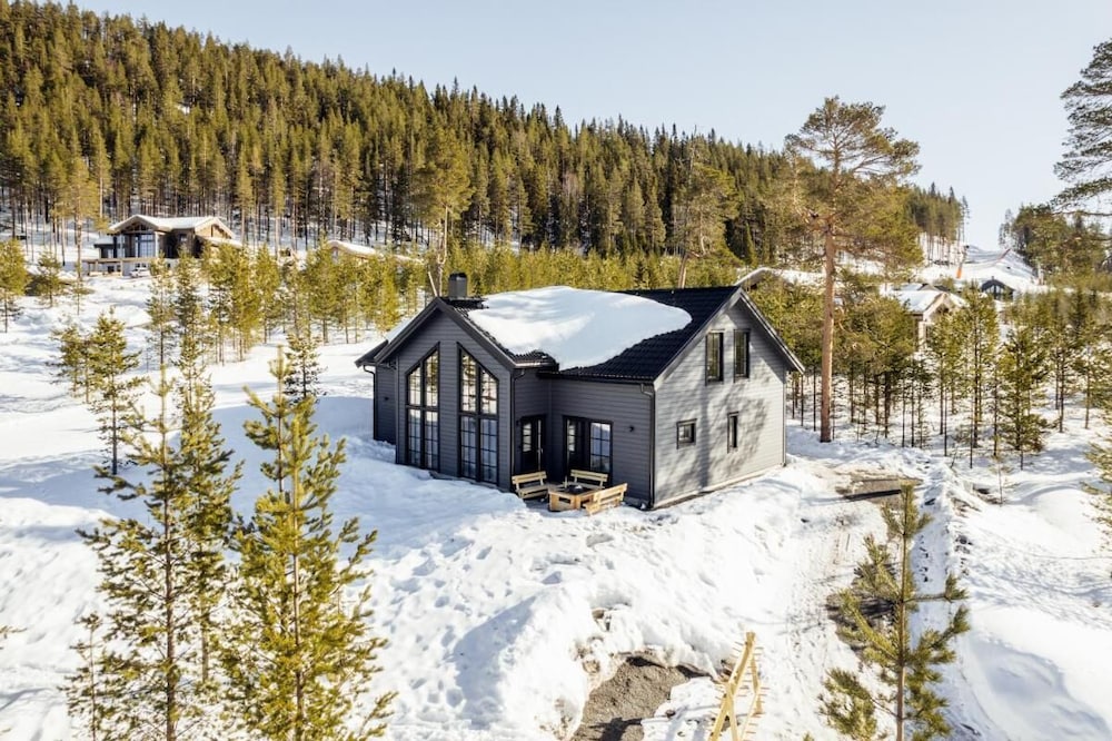 Idre Sky Mountain Lodge- Ski in Ski out