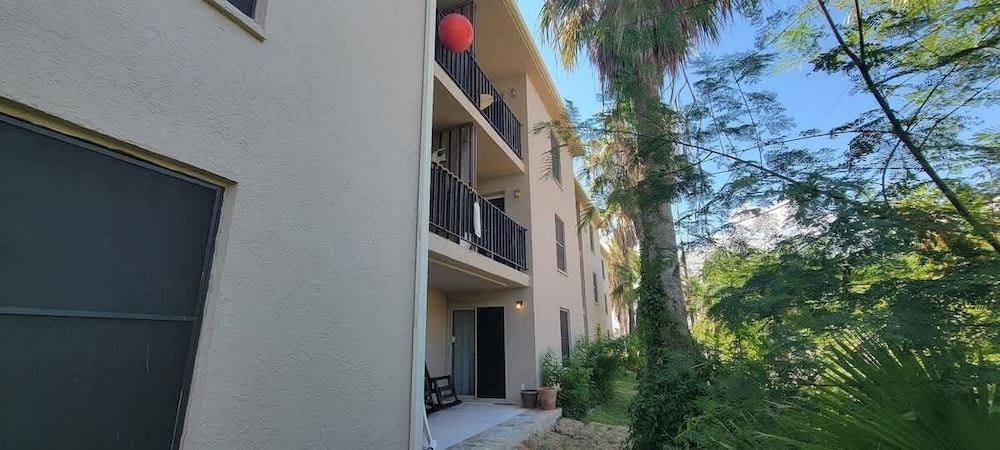 2 Levels Pool Near Beach 2 Patios 2 Bedroom Apts