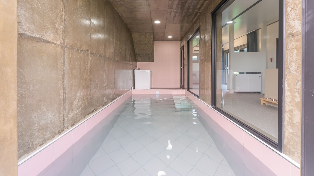 Taean Aloha Oe Pet Pool Villa