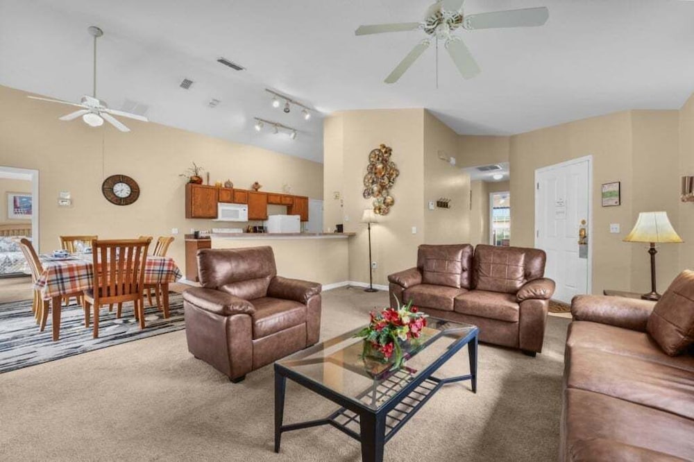 Reserve Retreat - Gated 4br With Pool Near Disney 4 Bedroom Villa