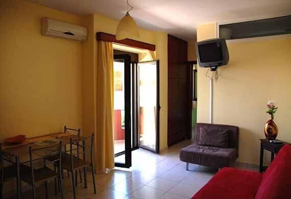 Armonia Apartments
