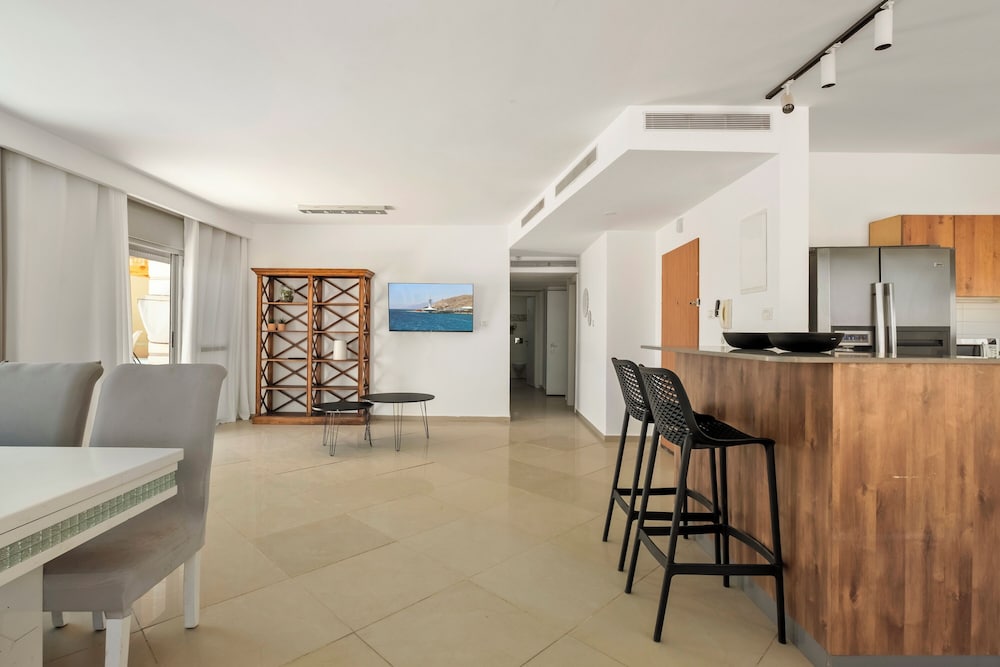 Sea View Beach Penthouse by Sea N' Rent