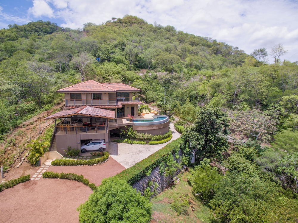 Luxury Home w/ Views & Infinity Pool: Near Beach!