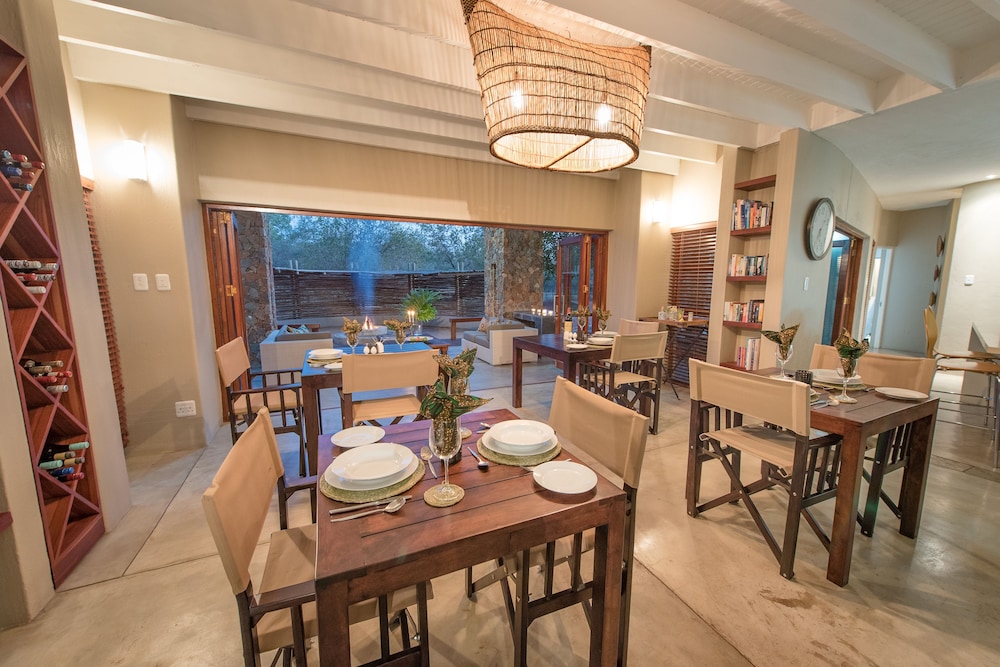 eKhaya Bush Villa