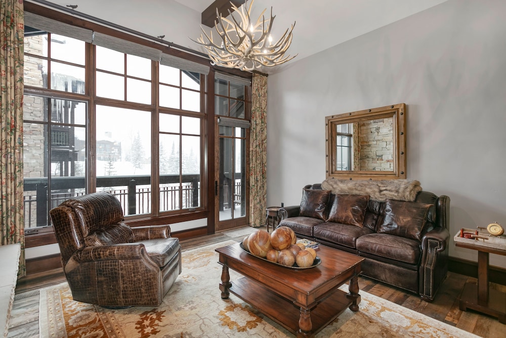 Arrowleaf Lodge- Two Bedroom #401 2 Condo