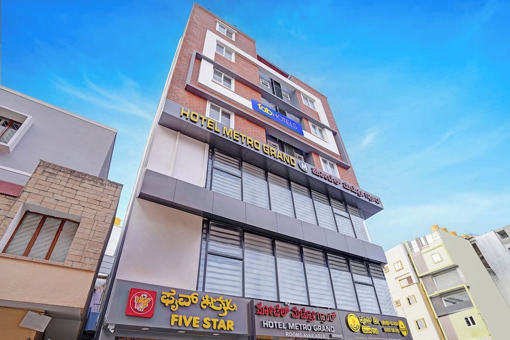 Fabhotel Metro Grand