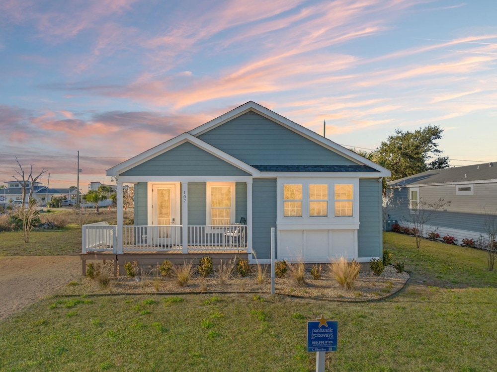 Beach House - C Shucker by PHG