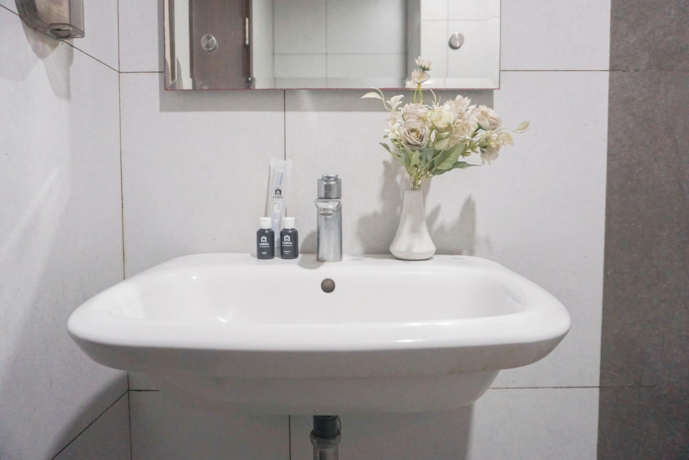Cozy Look Studio Apartment At Lrt City Bekasi