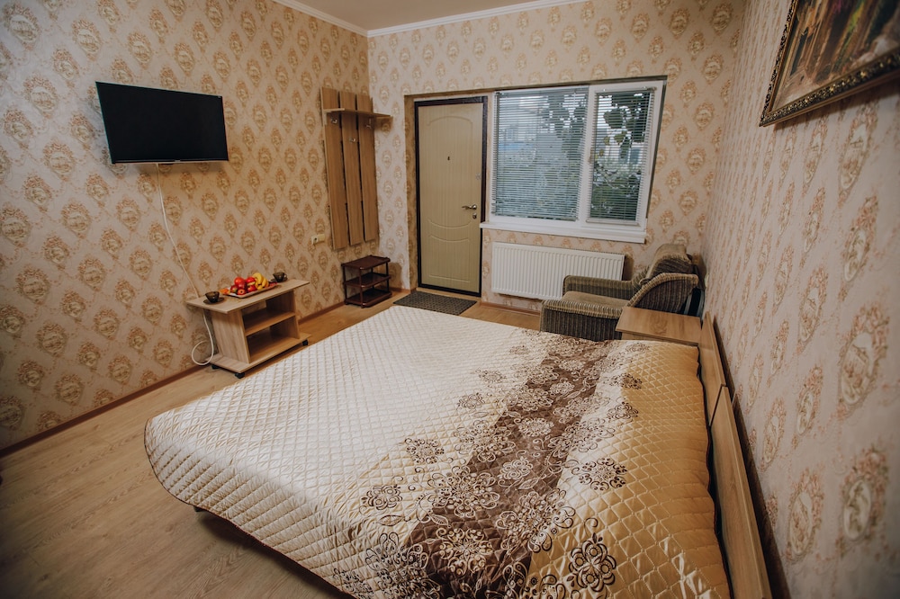Laura Guest House