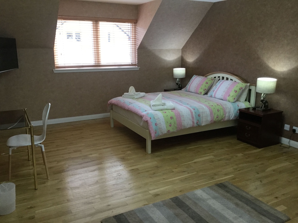 Inverness Apartments - West Heather