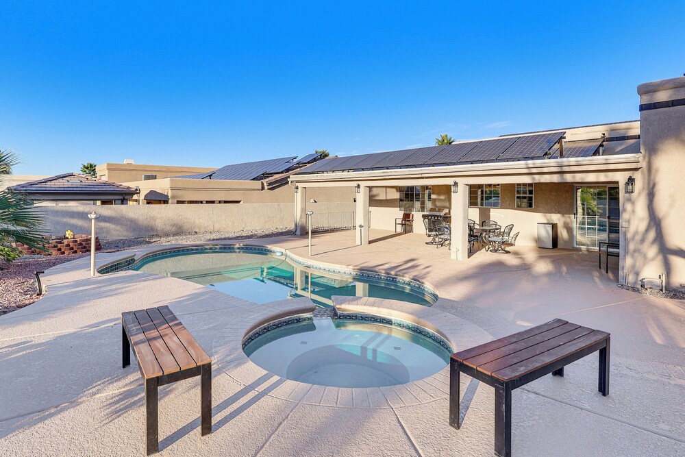 Private Pool, Spa! Updated Home Near London Bridge