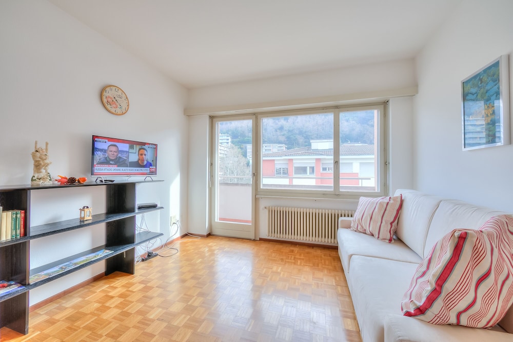 Anais Home view 5