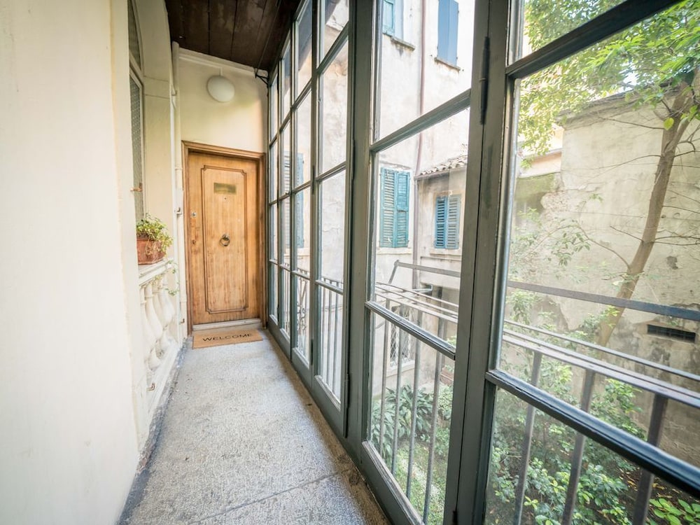 Bright Apartments Verona - Cattaneo Historical view 2