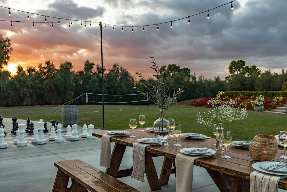 Wilson Creek Manor By Avantstay Sleeps 24 Amazing Estate w Pool Game Room