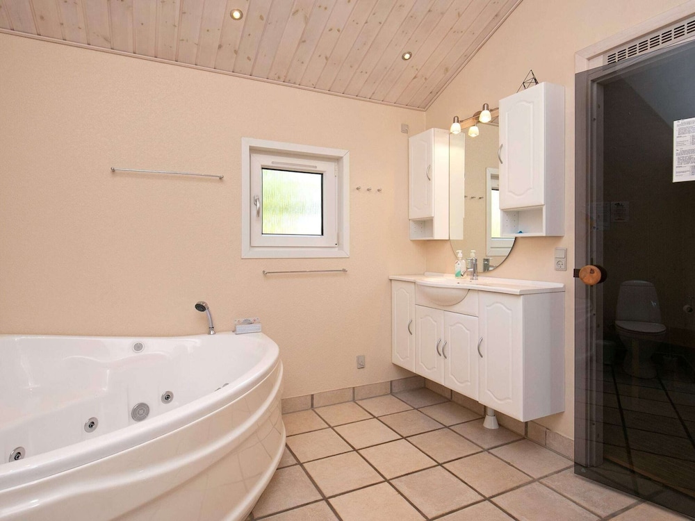 8 Person Holiday Home in Saeby-by Traum