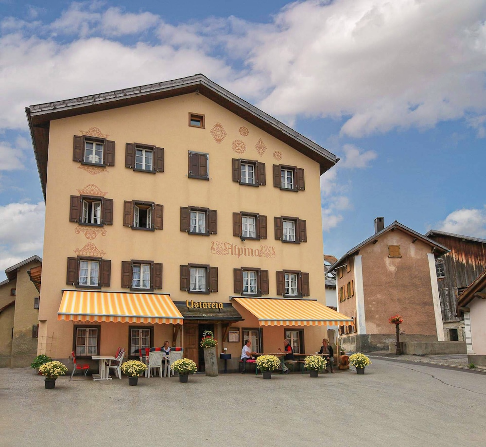 Hotel Gasthaus Alpina Salouf - Image 1