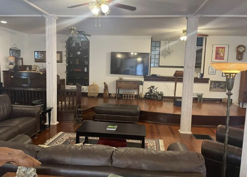 lounge