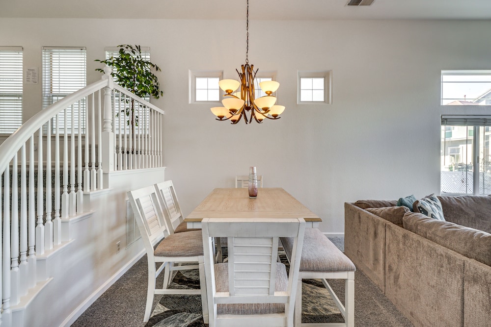 Sparks Home w/ Lake Access, 5 Mi to Downtown Reno! - Property Image 5