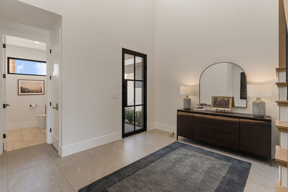 Luxury Beachside 7 Bedroom Home