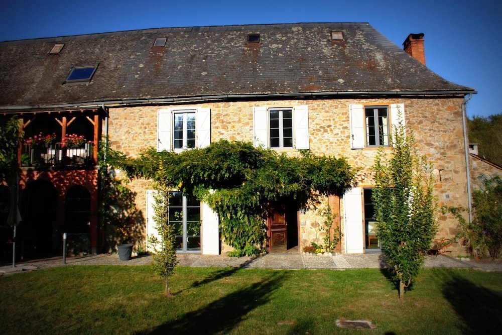 Bed in Bellongue