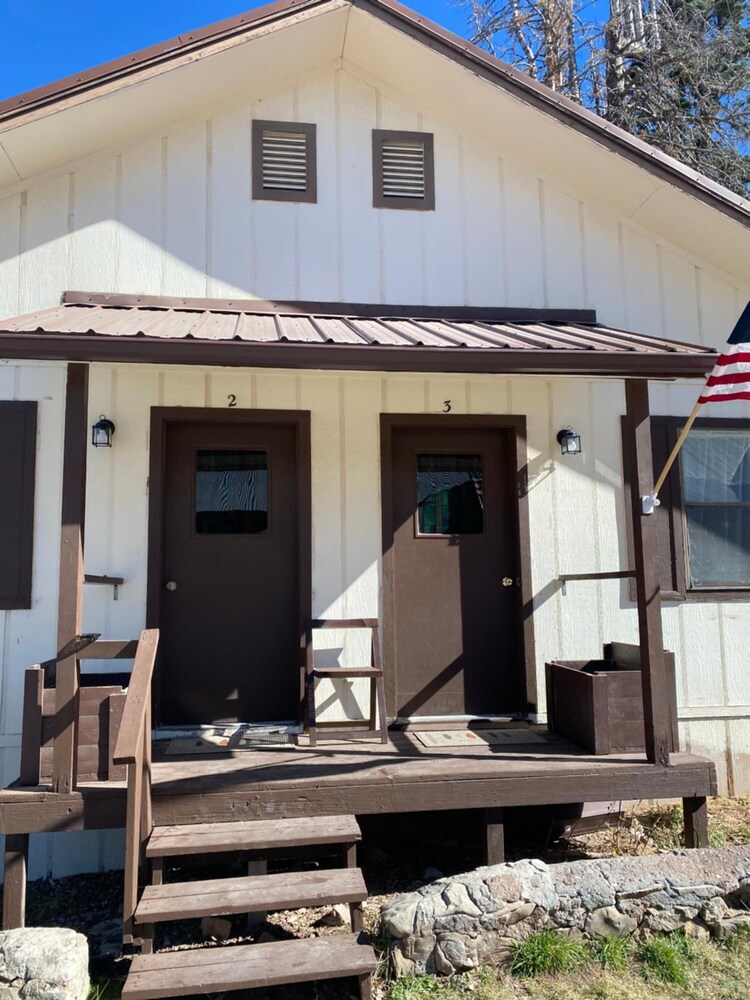 Summit Inn