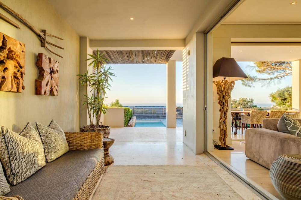 Stylish Family Villa w Pool Garden Putt-putt Villa Olivier