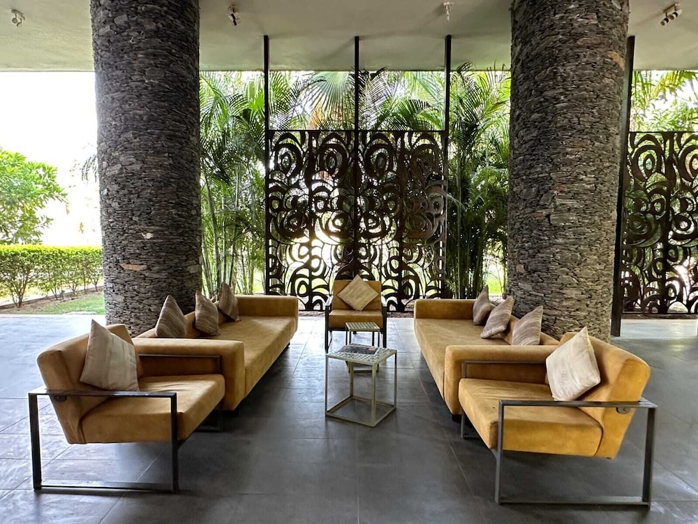 Valencia Club Abu - Resort In Abu