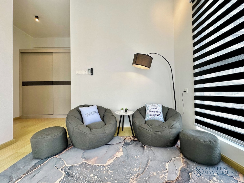 Country Garden Danga Bay Sea View Homestay by Stayrene