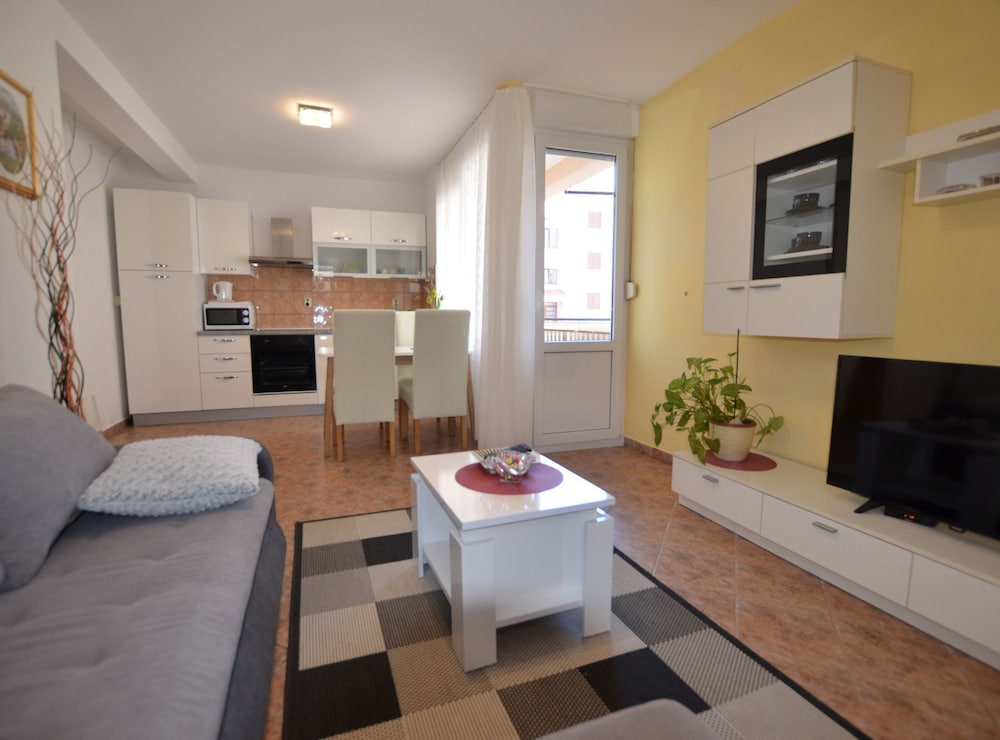 Brigth and Breezy Rovinj Apartments
